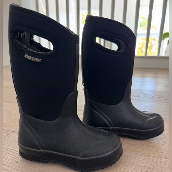 BOGS kids classic high handles rain boots size 12 - Picture 1 of 6